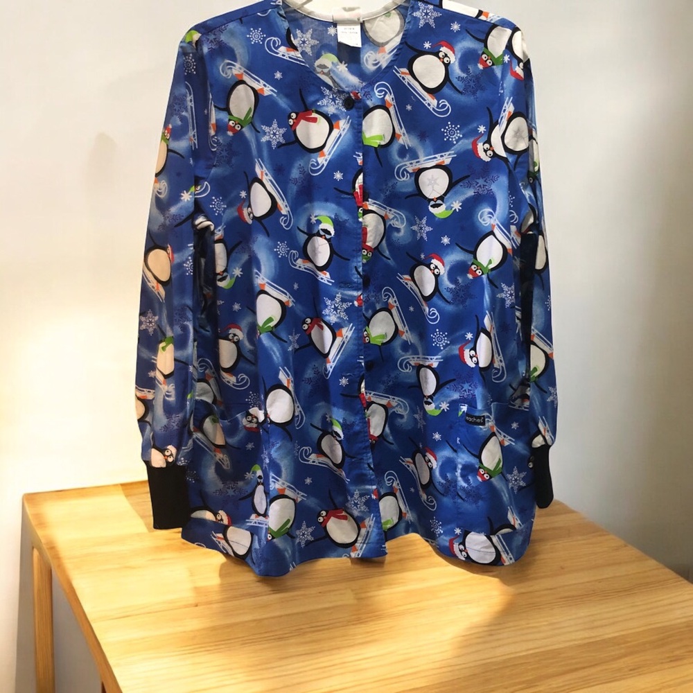 Peaches Jacket Women 2XL Scrub Nurse Button Up LS Winter Penguin Snowflake Xmas